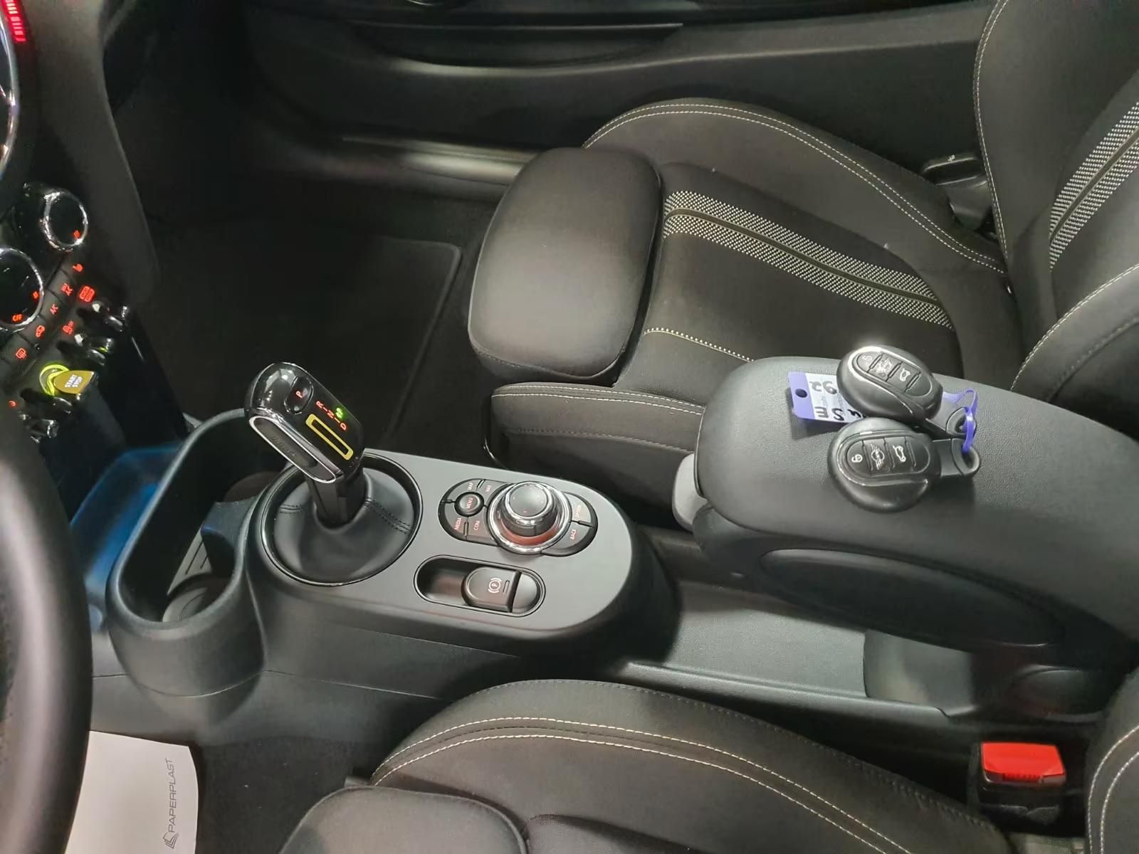 Használt MINI MINI Cooper (2023, ezüst) – 8. kép