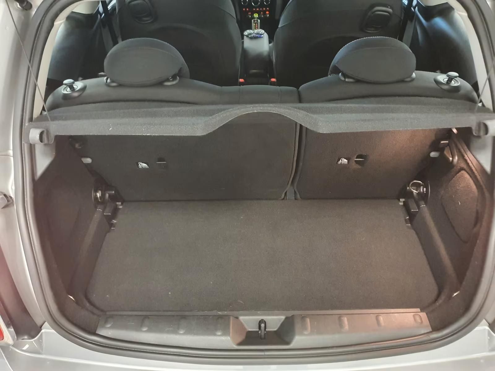 Használt MINI MINI Cooper (2023, ezüst) – 12. kép