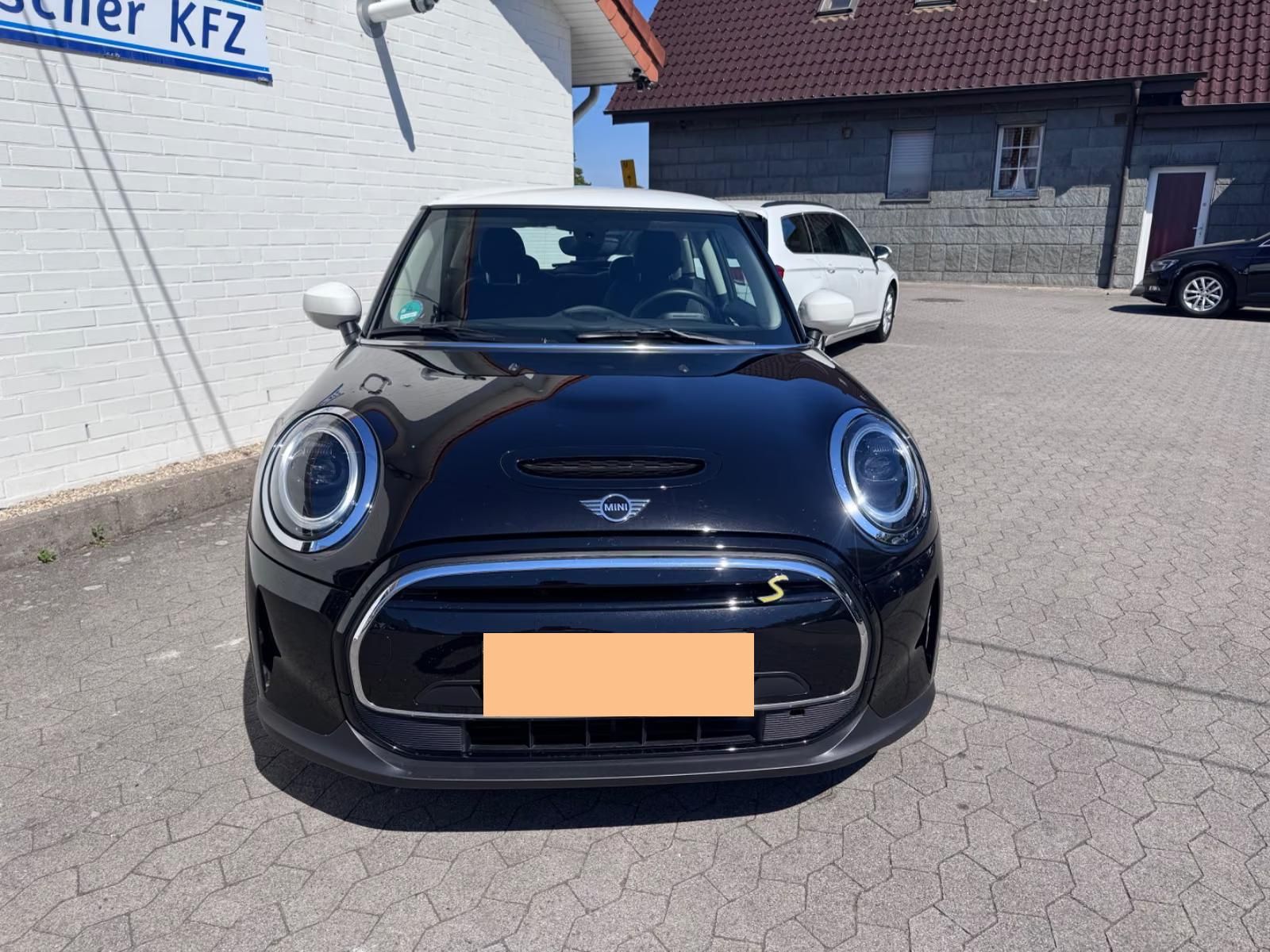 Használt MINI MINI Cooper (2021, fekete) – 3. kép