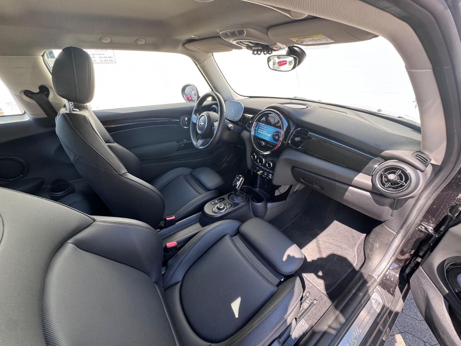 Használt MINI MINI Cooper (2021, fekete) – 4. kép