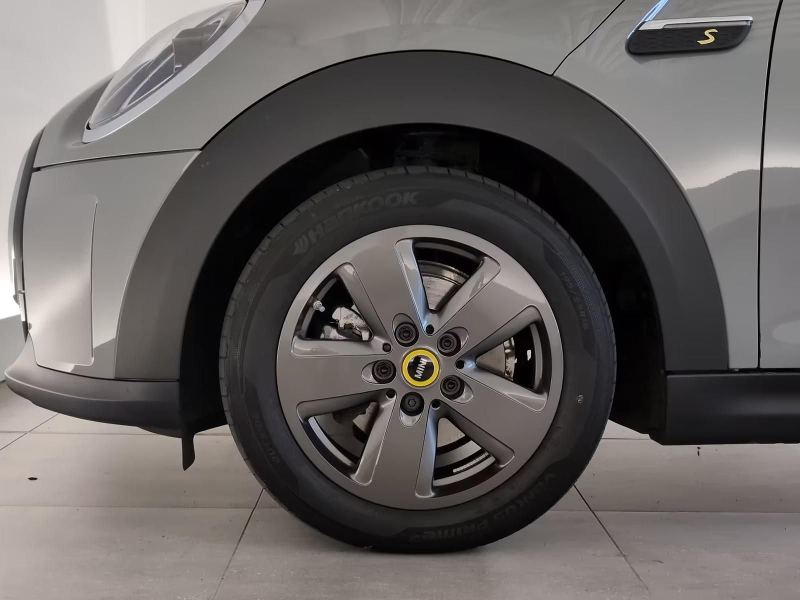 Használt MINI MINI Cooper (2022, szürke) – 2. kép