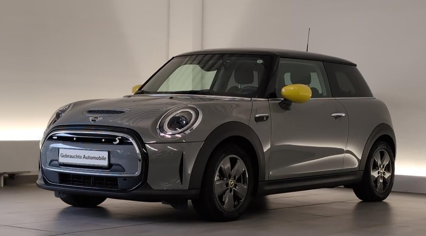 Használt MINI MINI Cooper (2022, szürke) – 1. kép