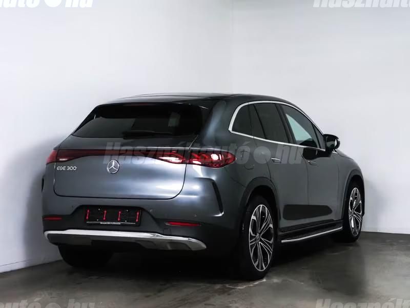 Mercedes-Benz EQE SUV – 10. kép