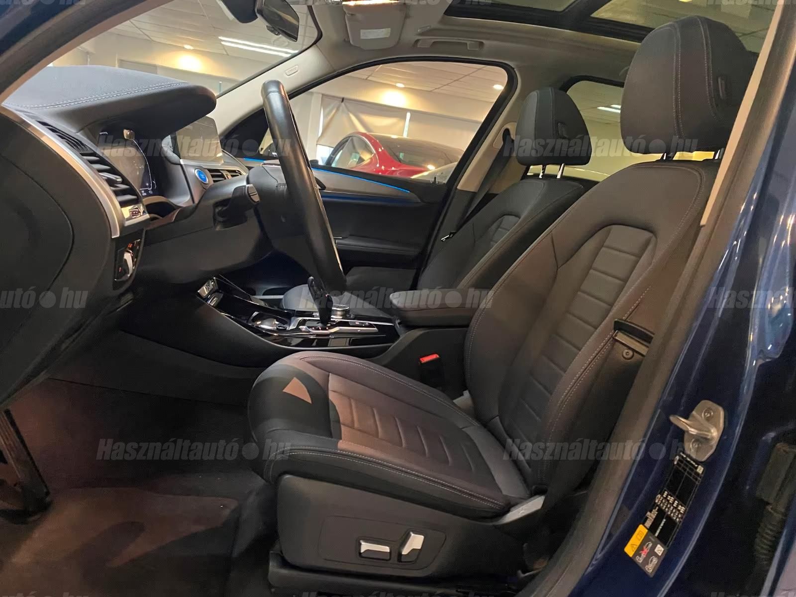 BMW IX3 – 2. kép