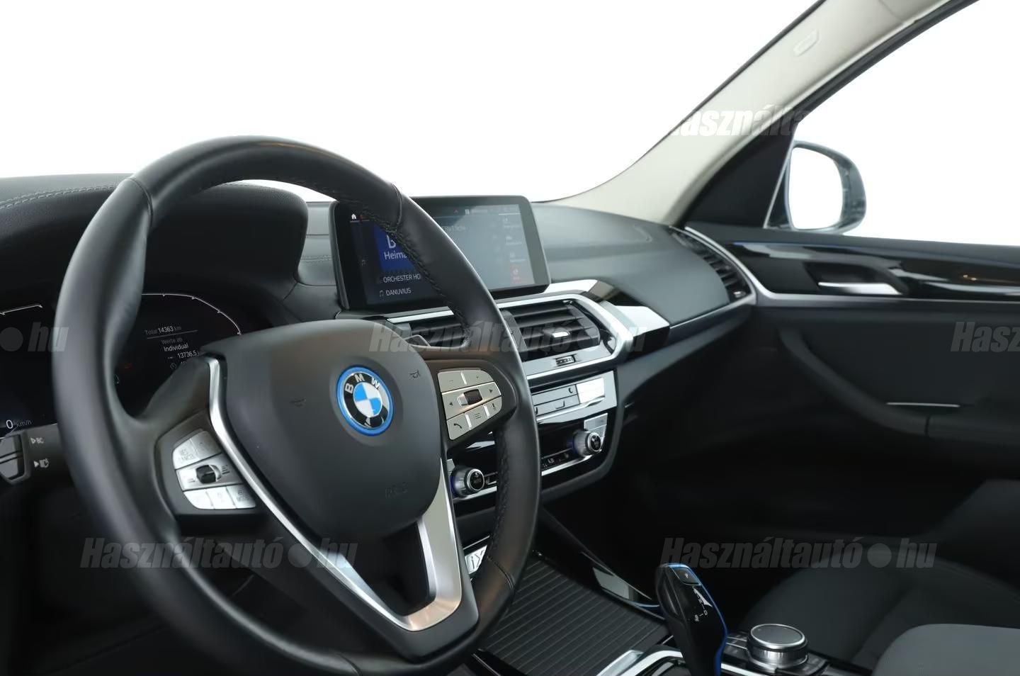 BMW IX3 – 4. kép