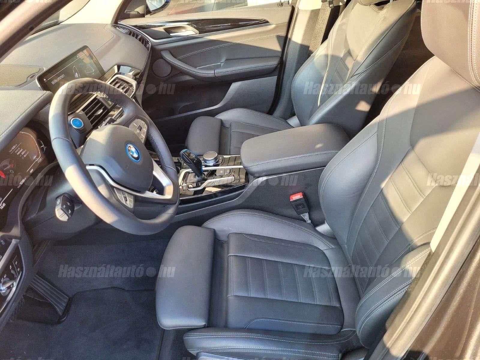 BMW IX3 – 4. kép