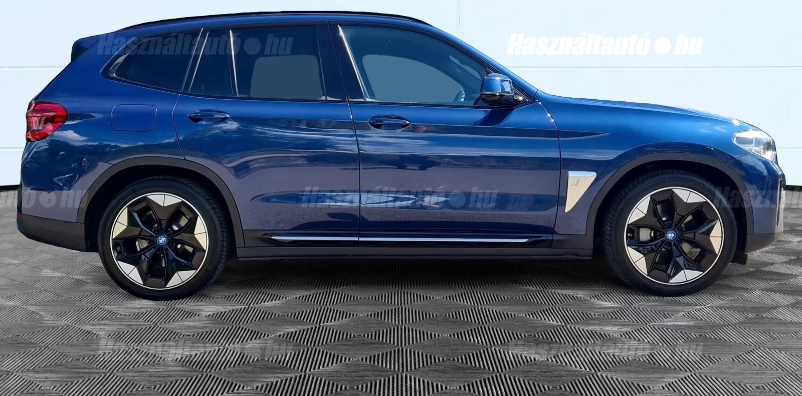 BMW IX3 – 3. kép