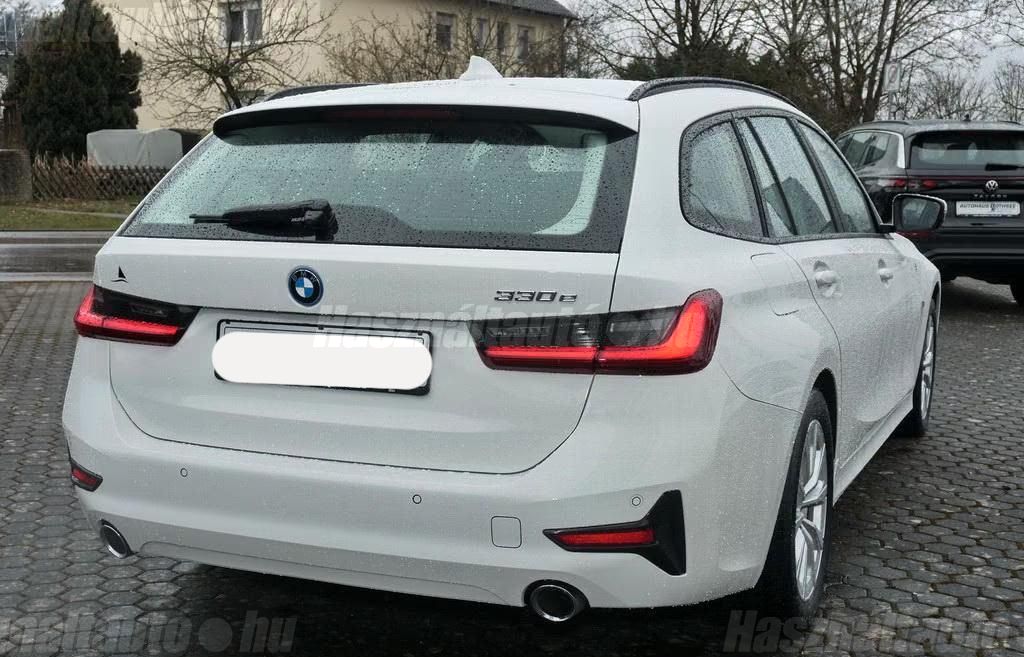 BMW 330 – 9. kép