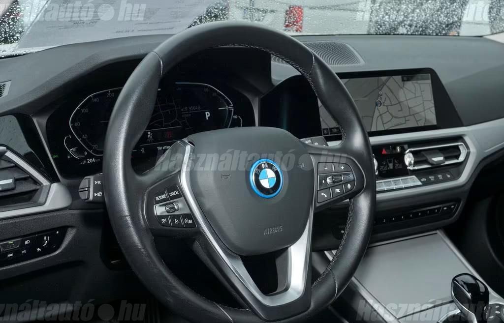 BMW 330 – 5. kép