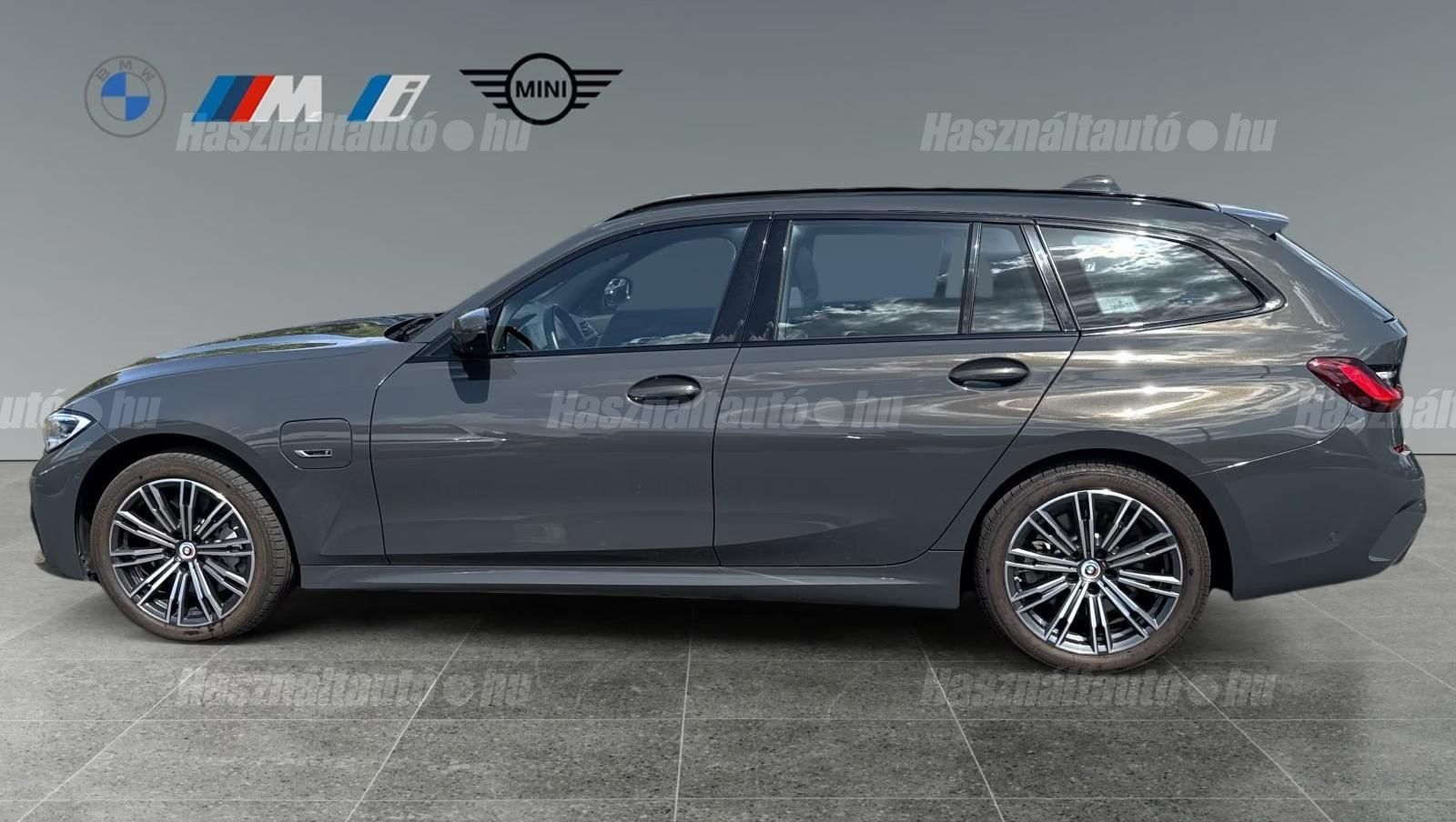 BMW 330 – 2. kép