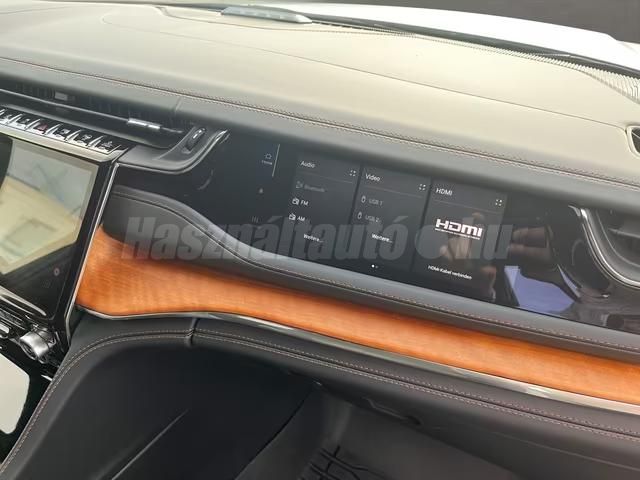 Jeep Grand Cherokee – 8. kép