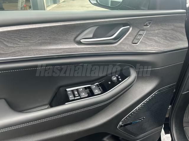 Jeep Grand Cherokee – 7. kép