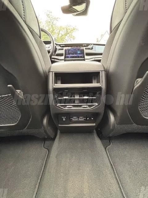Jeep Grand Cherokee – 7. kép