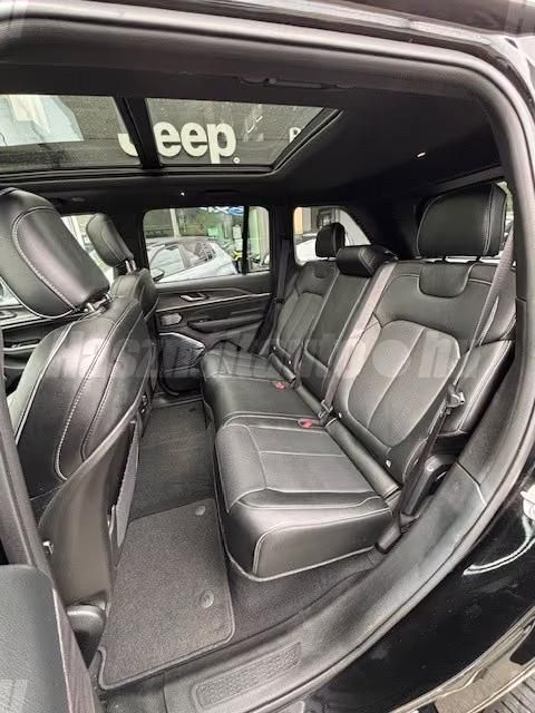 Jeep Grand Cherokee – 8. kép
