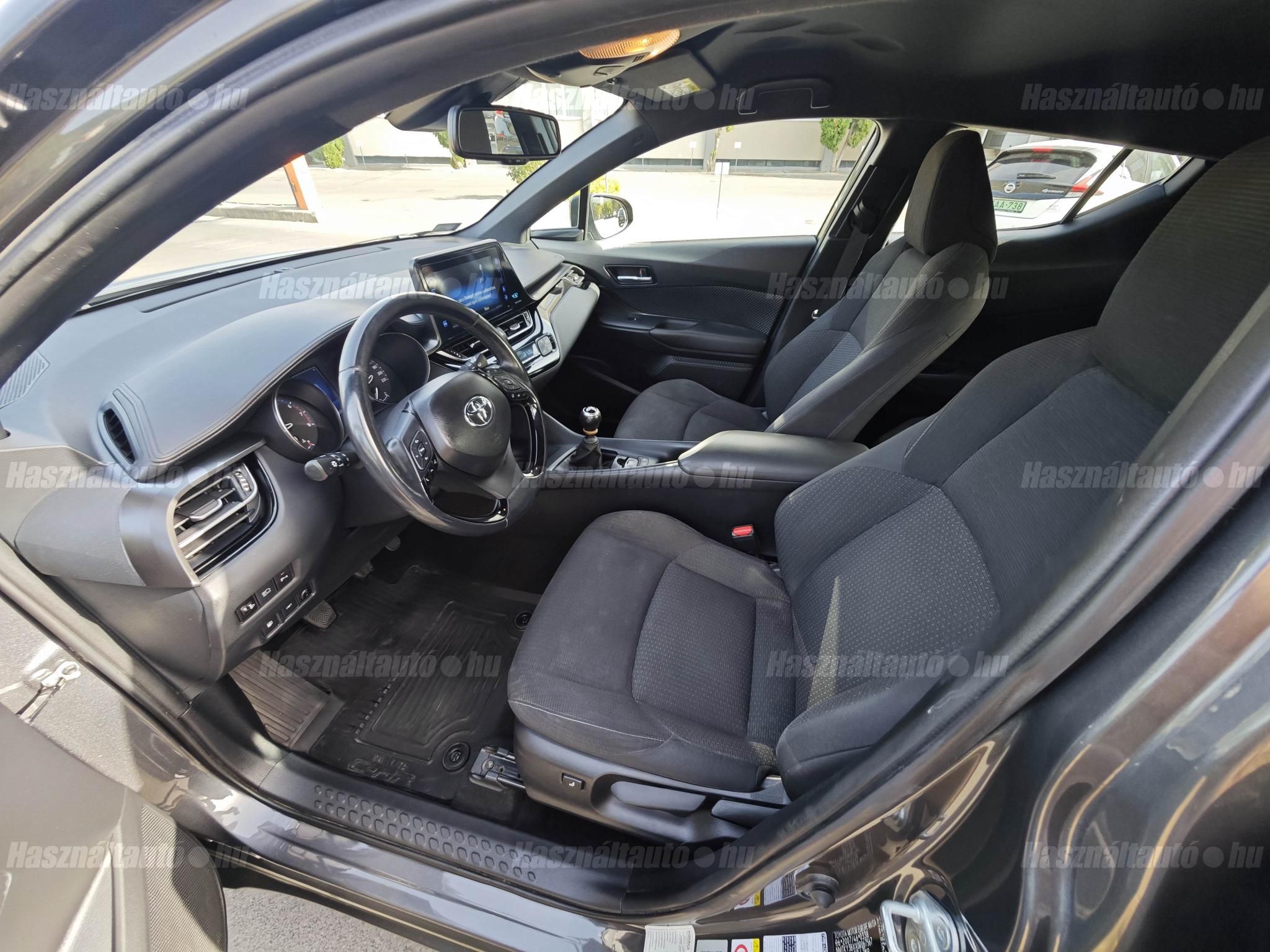 Toyota C-HR – 7. kép