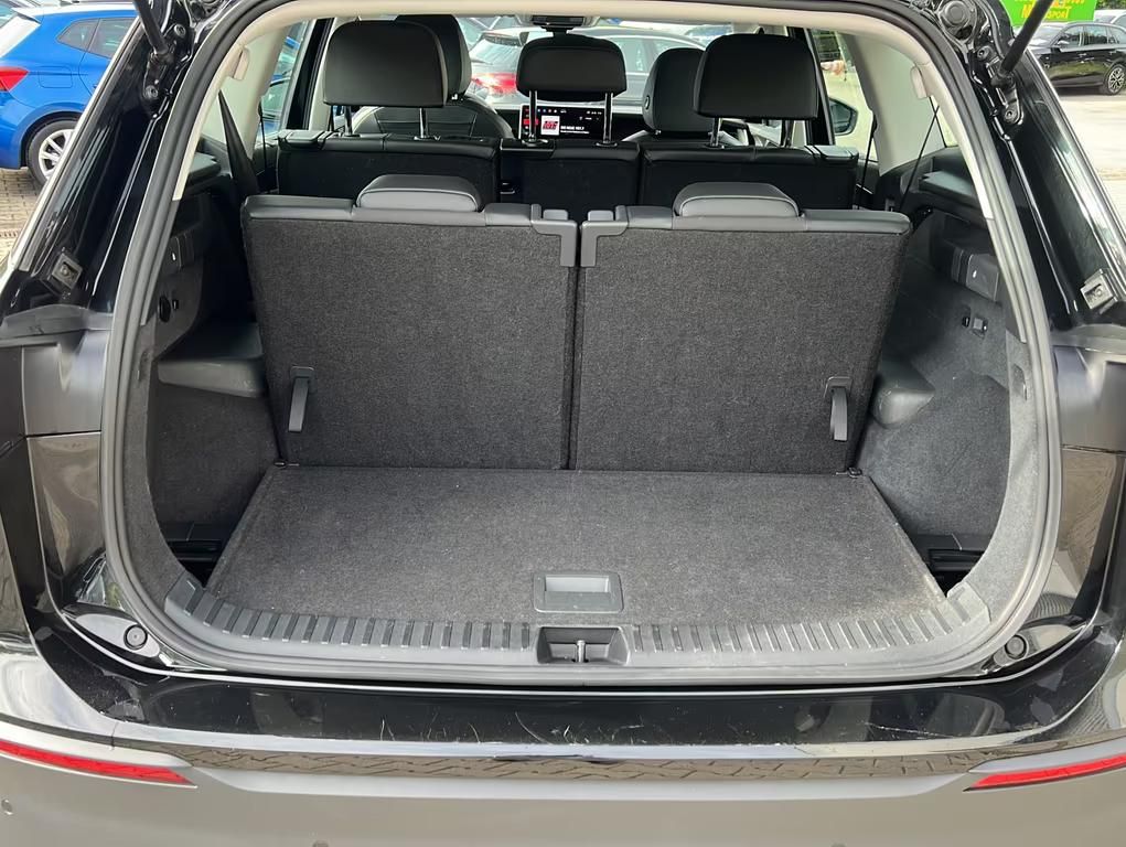 Használt Volkswagen Tayron (2025, fekete) – 12. kép
