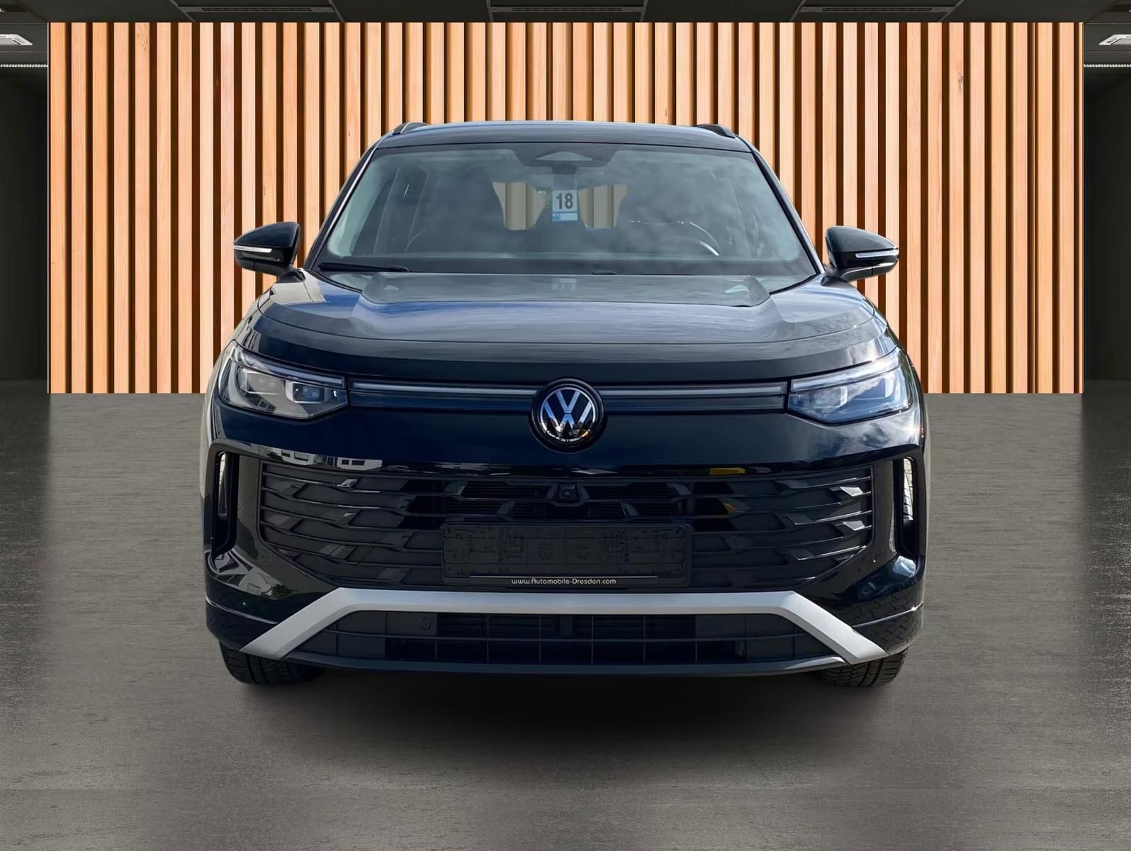 Használt Volkswagen Tayron (2025, fekete) – 2. kép