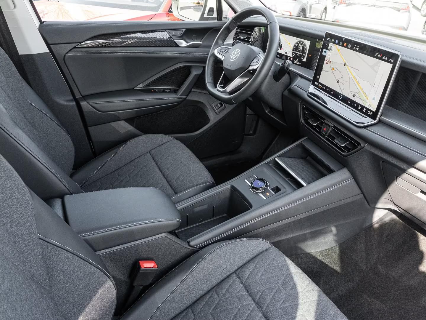 Használt Volkswagen Tayron (2025, fehér) – 4. kép