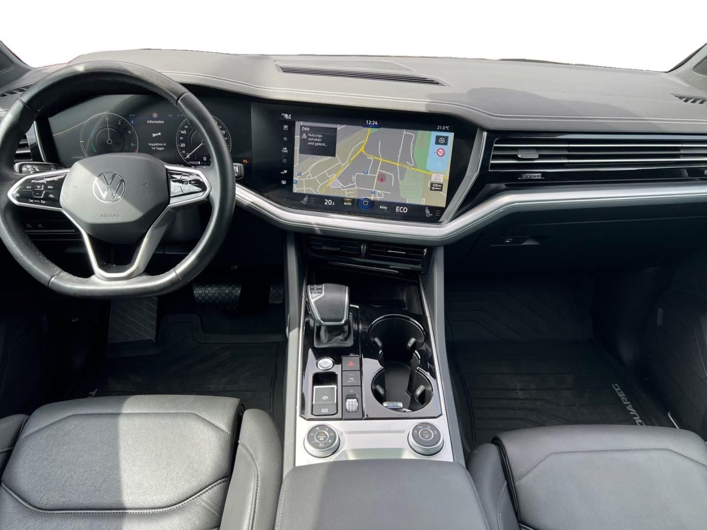 Használt Volkswagen Touareg (2022, kék) – 6. kép