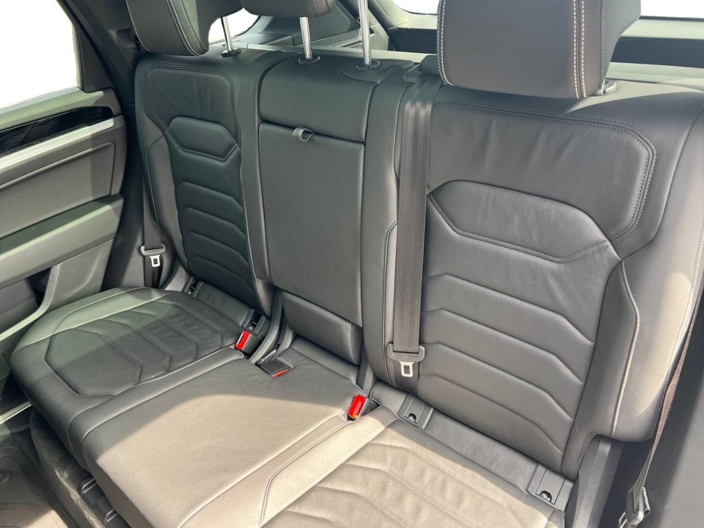 Használt Volkswagen Touareg (2022, kék) – 10. kép