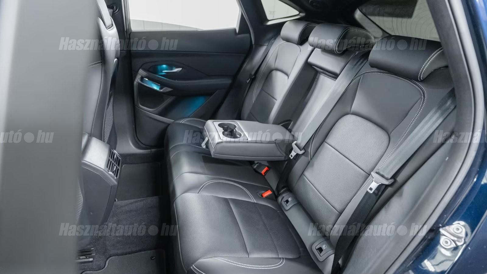 Jaguar E-Pace – 9. kép