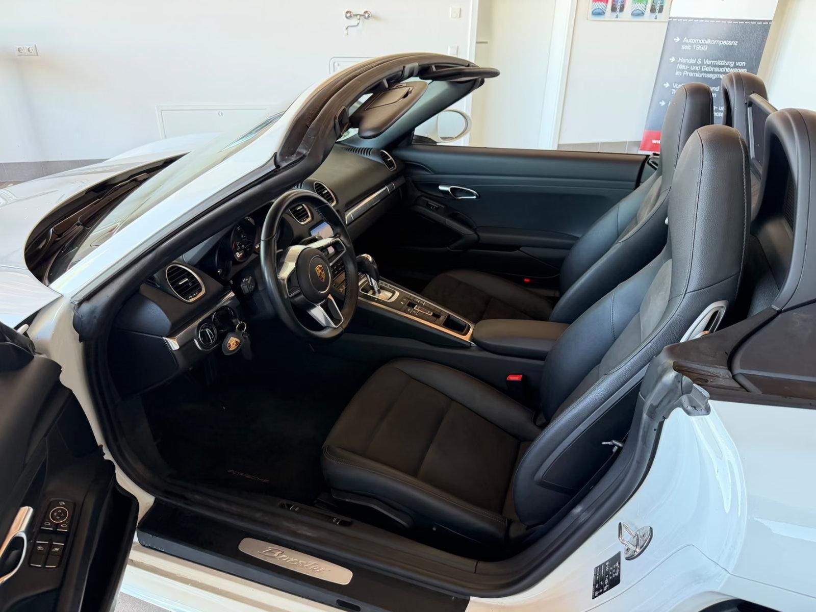 Használt Porsche Boxster (2021, fehér) – 4. kép