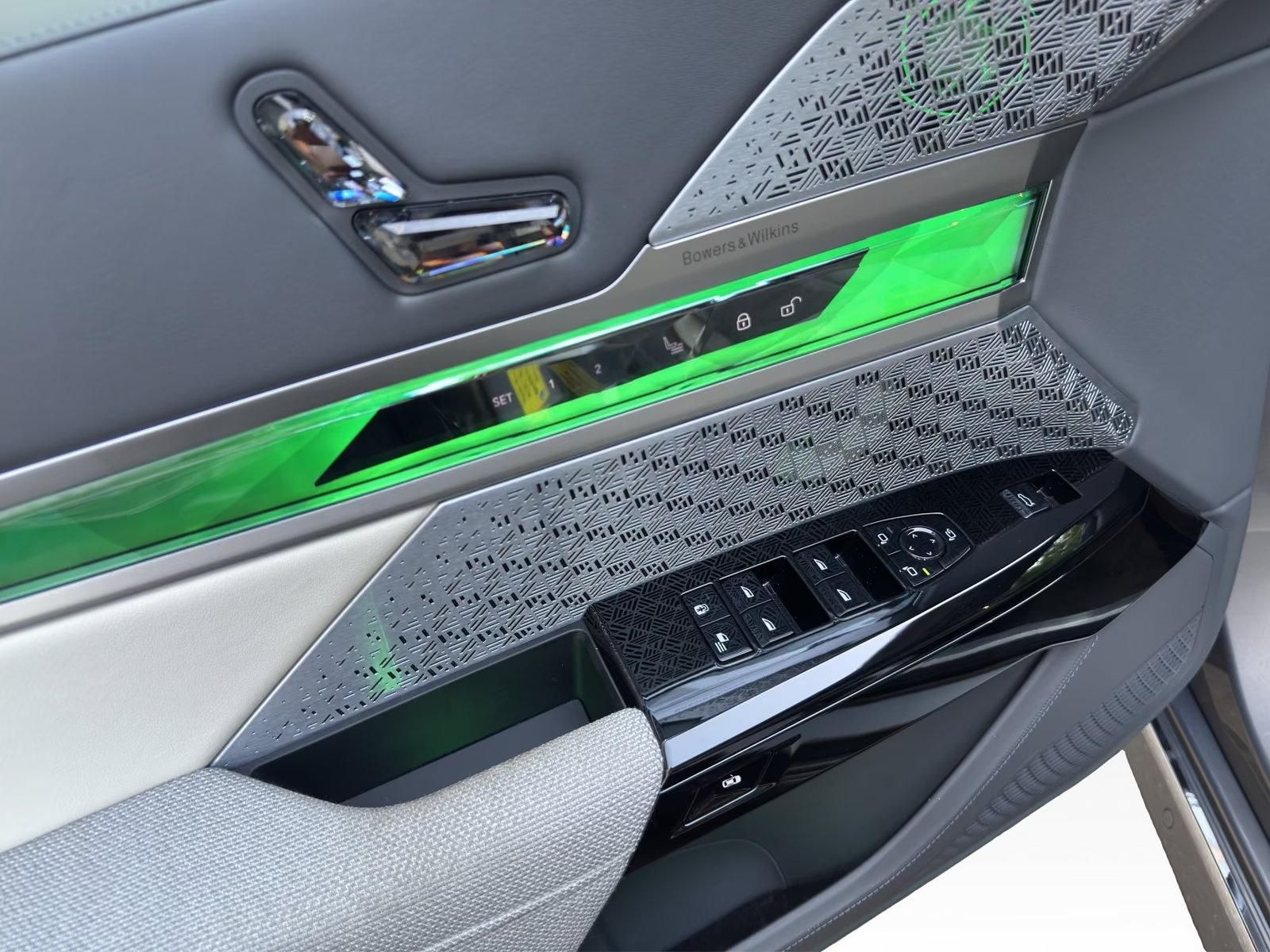 Használt BMW I7 (2022, szürke) – 8. kép