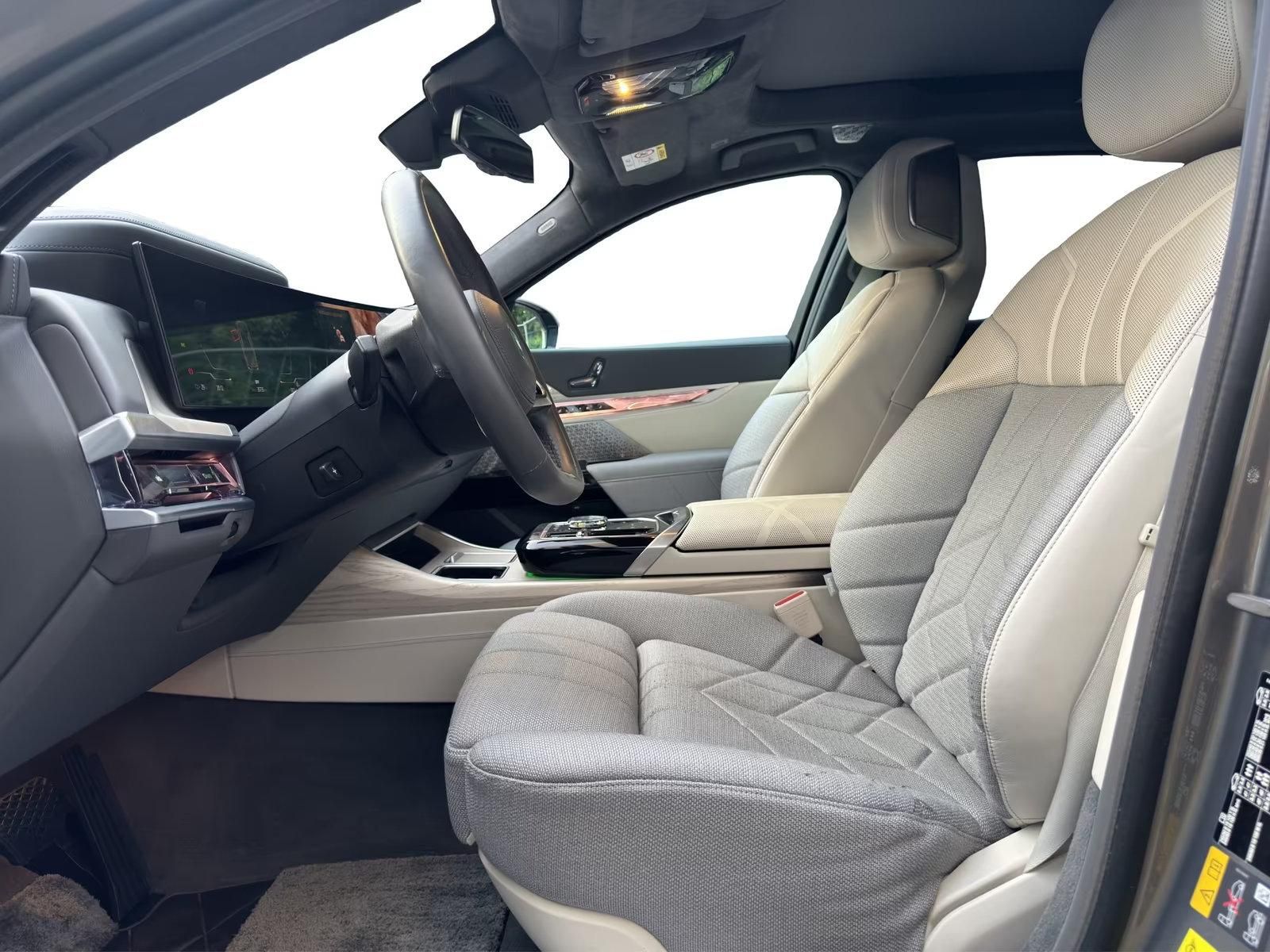 Használt BMW I7 (2022, szürke) – 10. kép