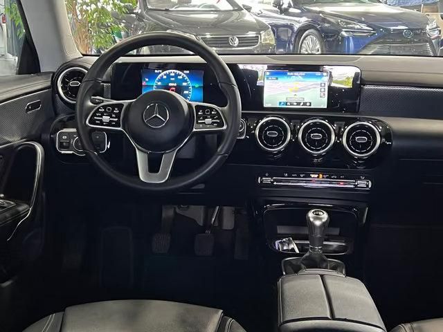 Használt Mercedes-Benz CLA 180 (2022, fekete) – 5. kép