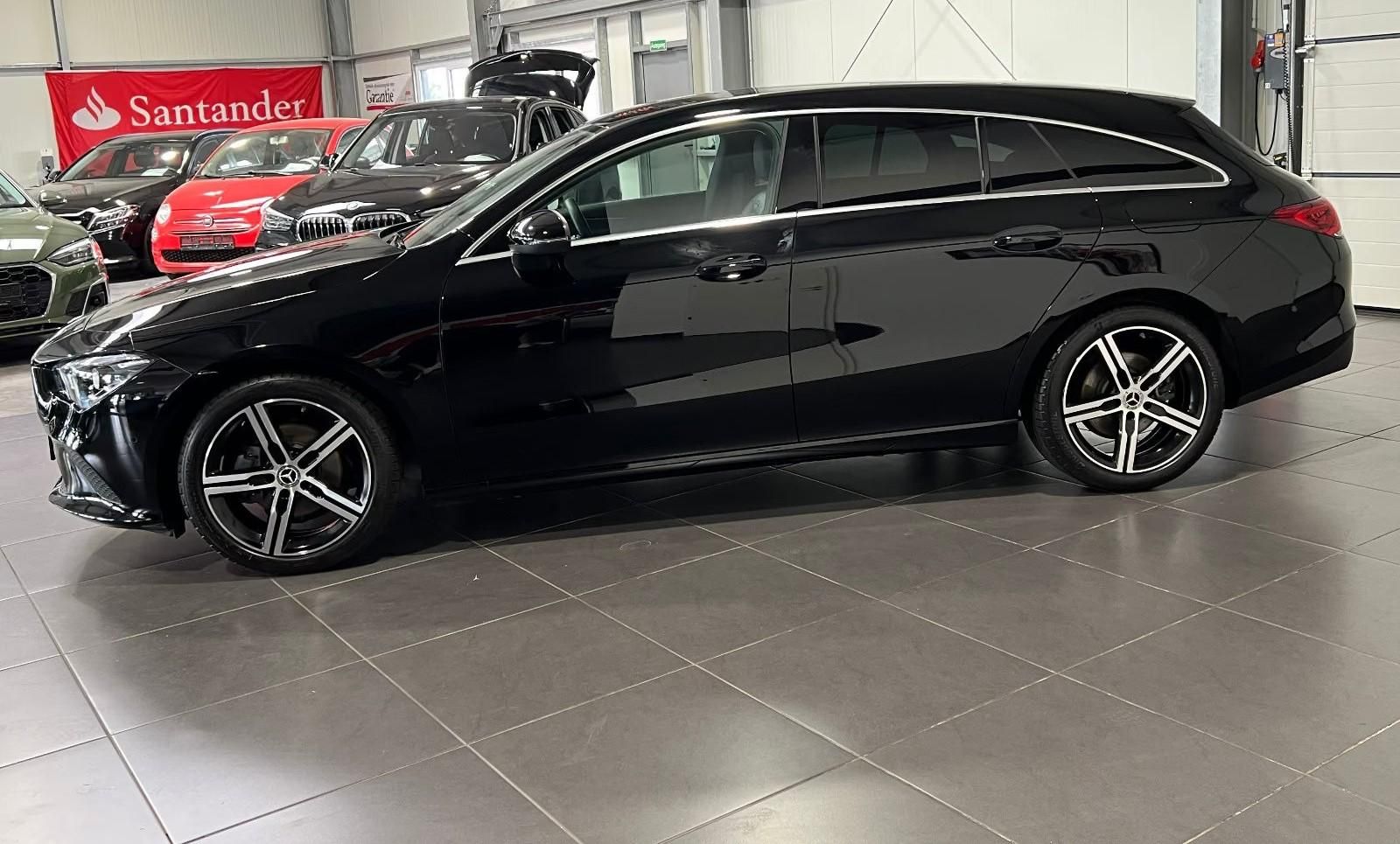Használt Mercedes-Benz CLA 180 (2022, fekete) – 2. kép