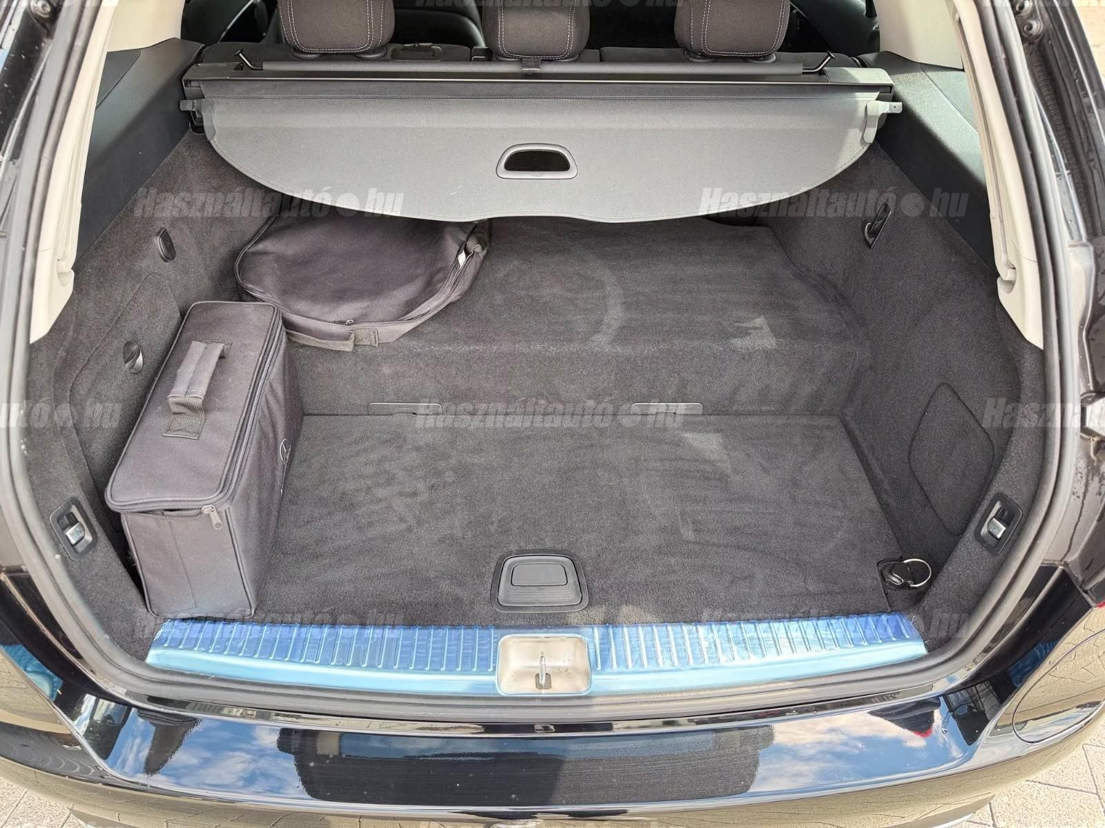 Mercedes-Benz C 300 – 10. kép
