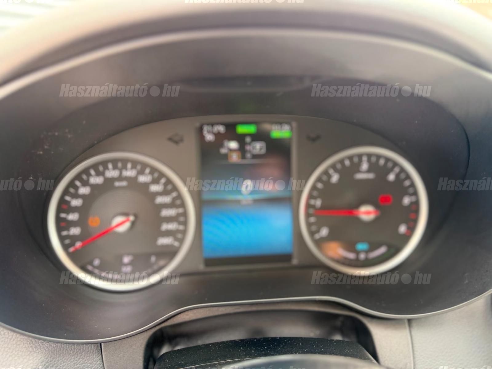 Mercedes-Benz C 300 – 8. kép