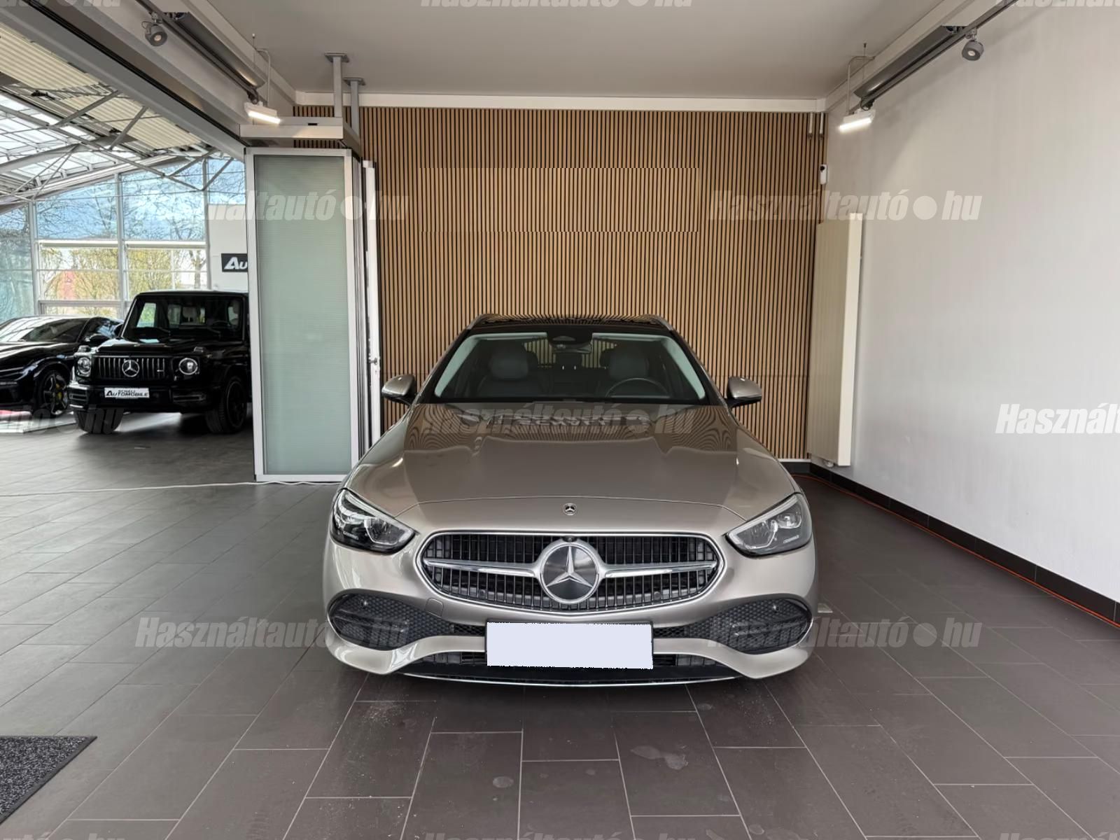 Mercedes-Benz C 300 – 2. kép