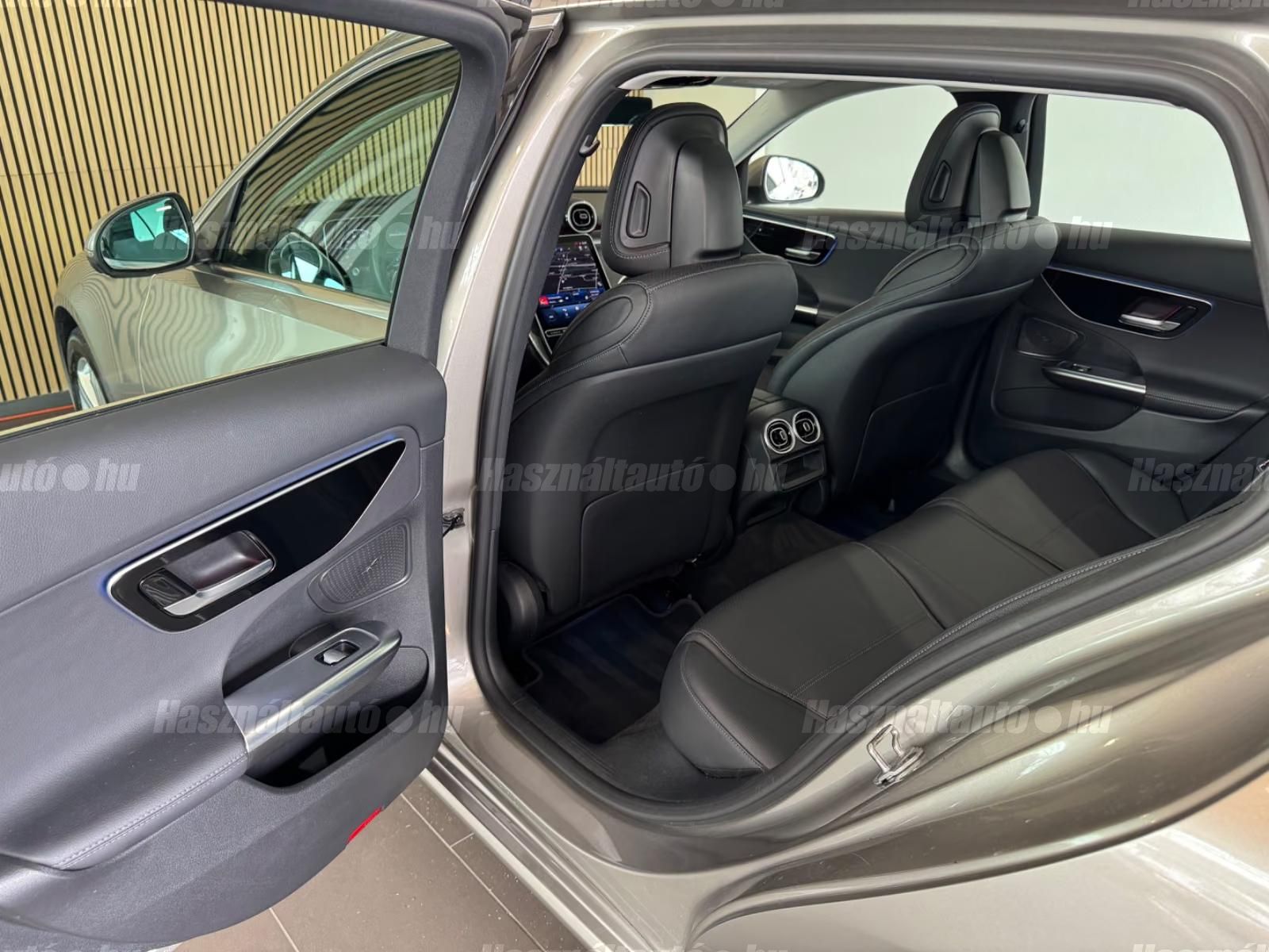 Mercedes-Benz C 300 – 7. kép