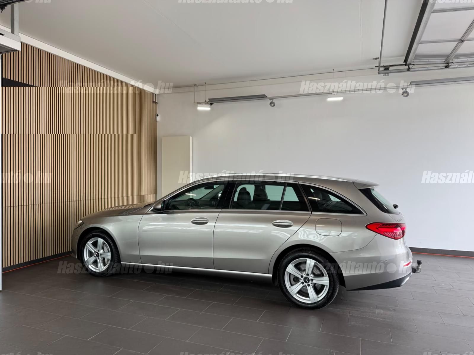 Mercedes-Benz C 300 – 9. kép