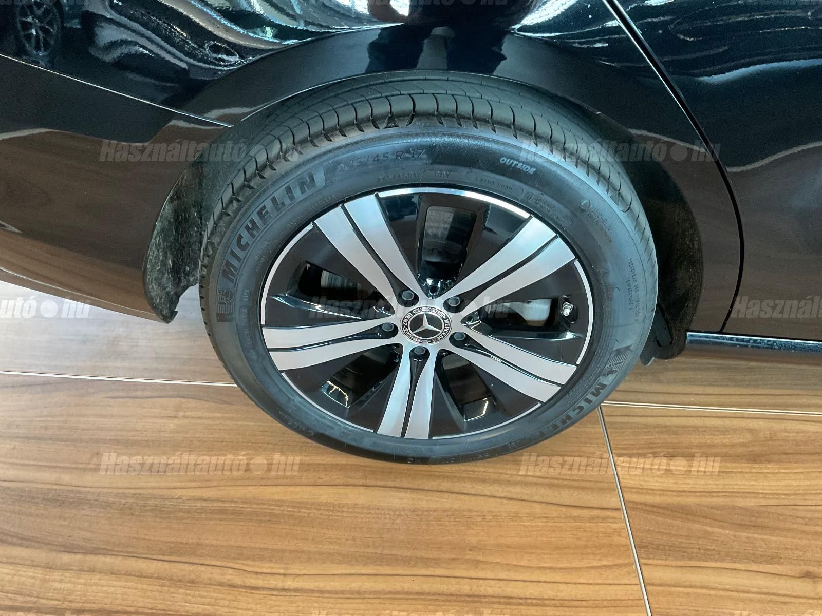 Mercedes-Benz C 300 – 9. kép