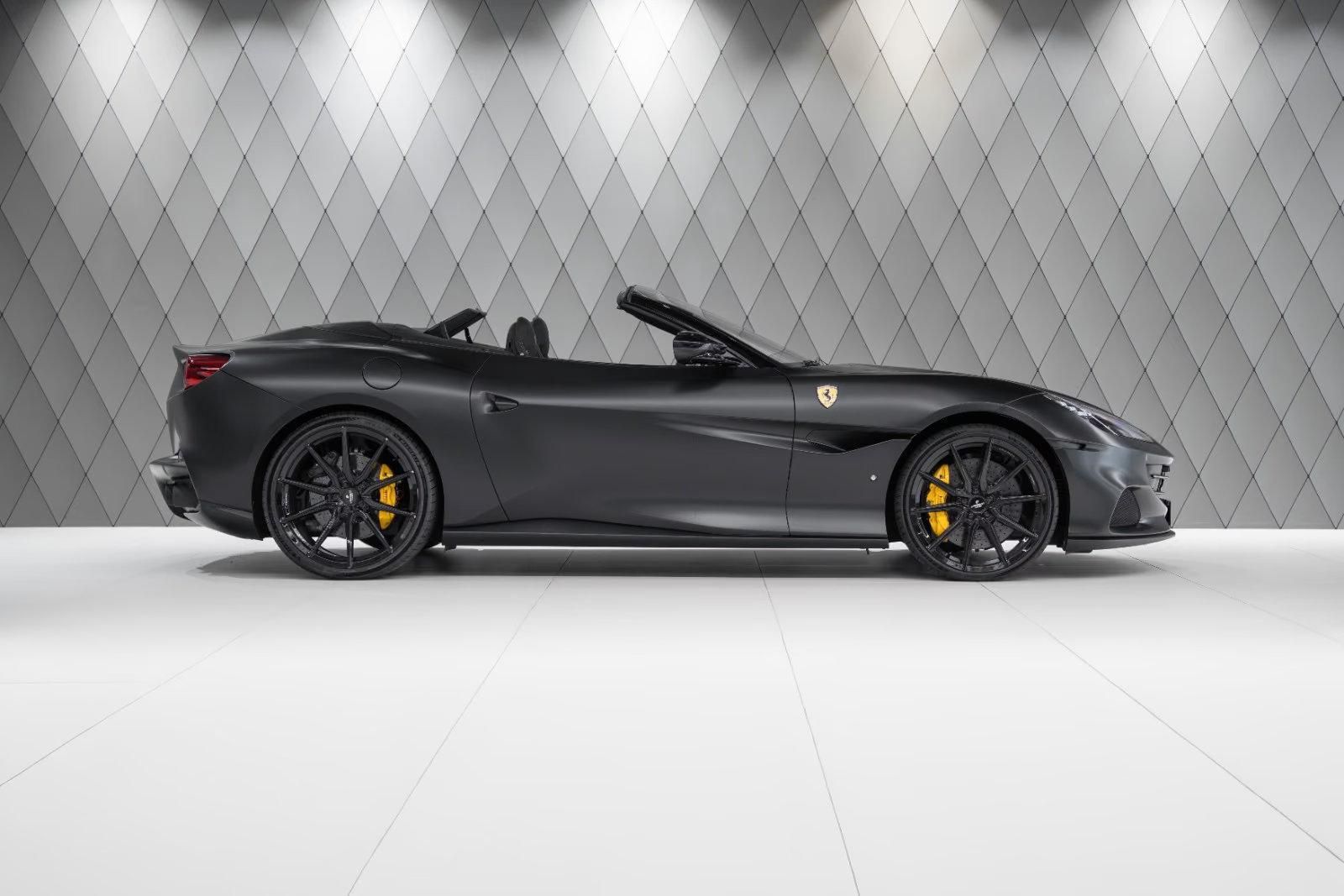 Használt Ferrari Portofino (2022, ezüst) – 2. kép