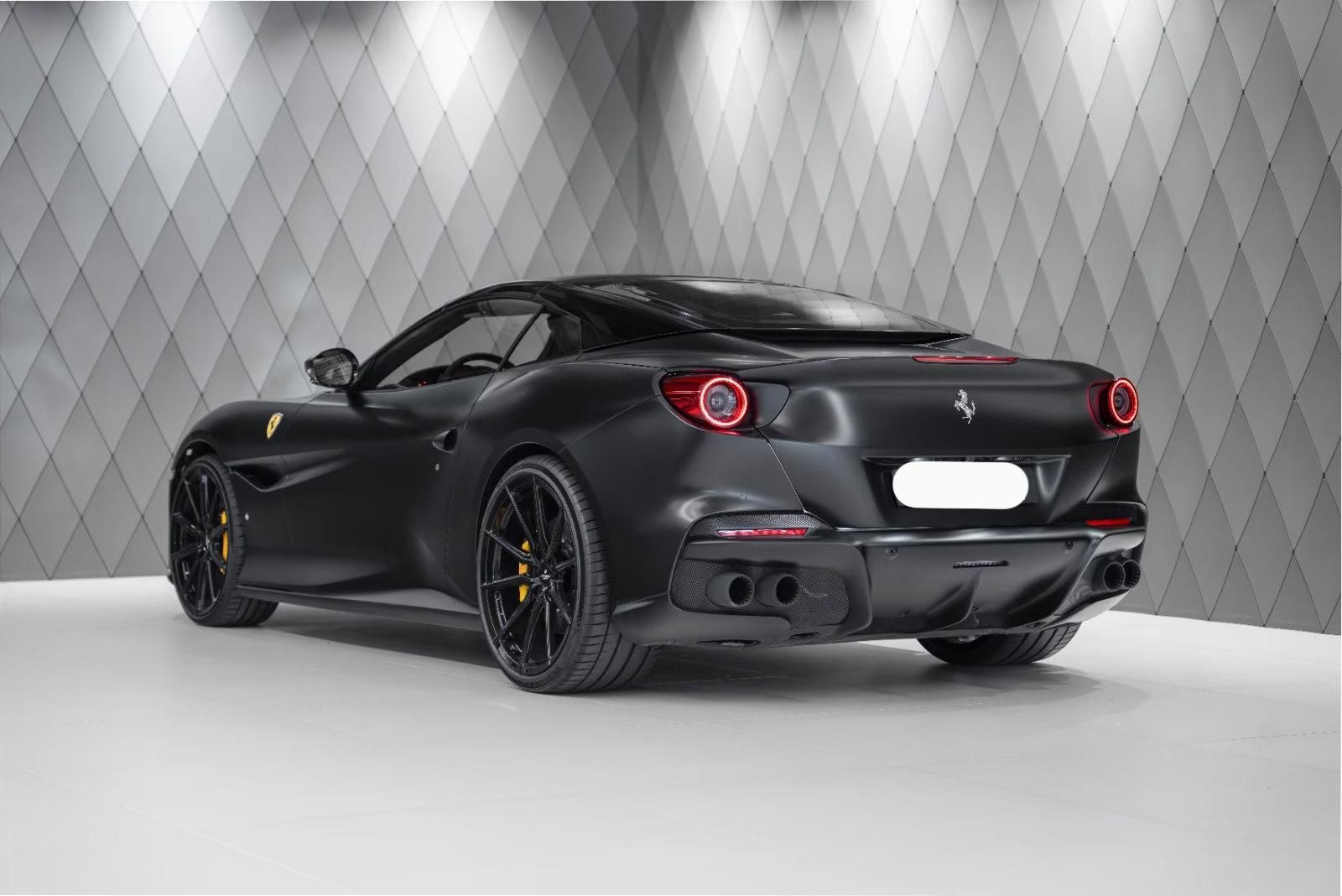 Használt Ferrari Portofino (2022, ezüst) – 7. kép