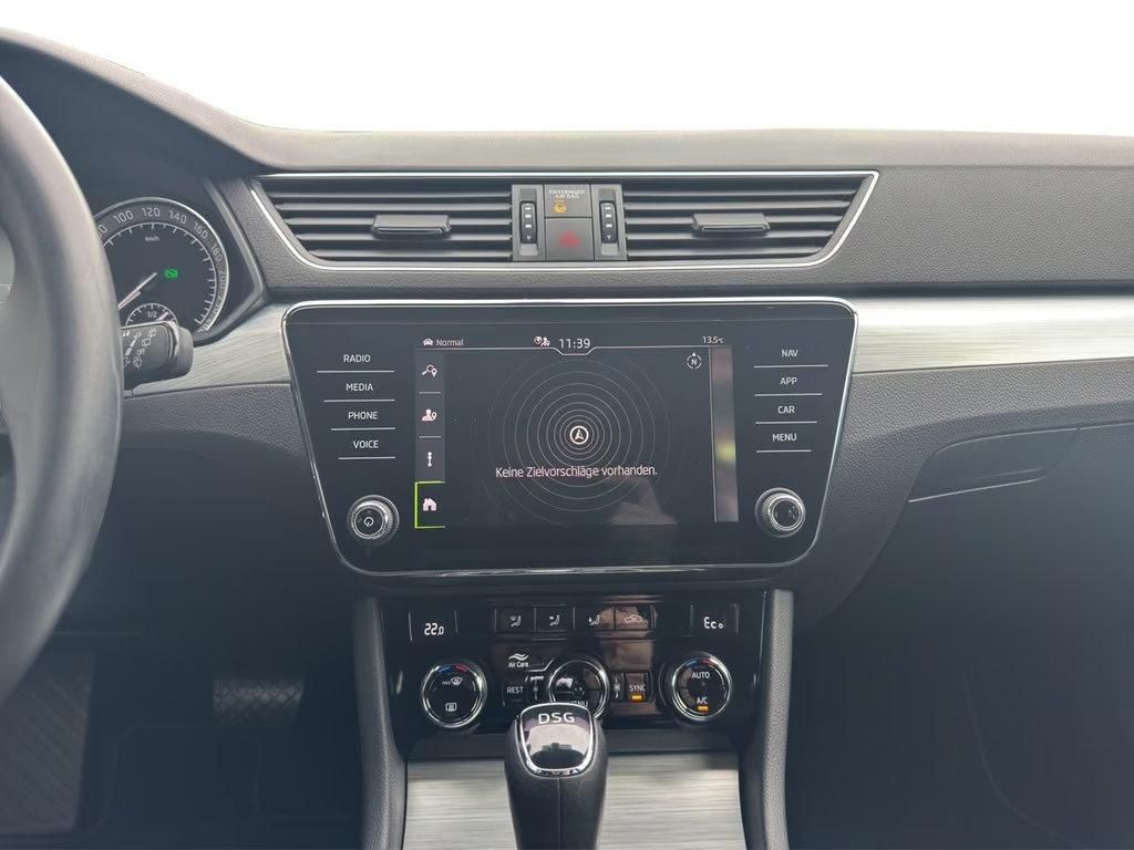 Használt Skoda Superb (2021, fekete) – 7. kép