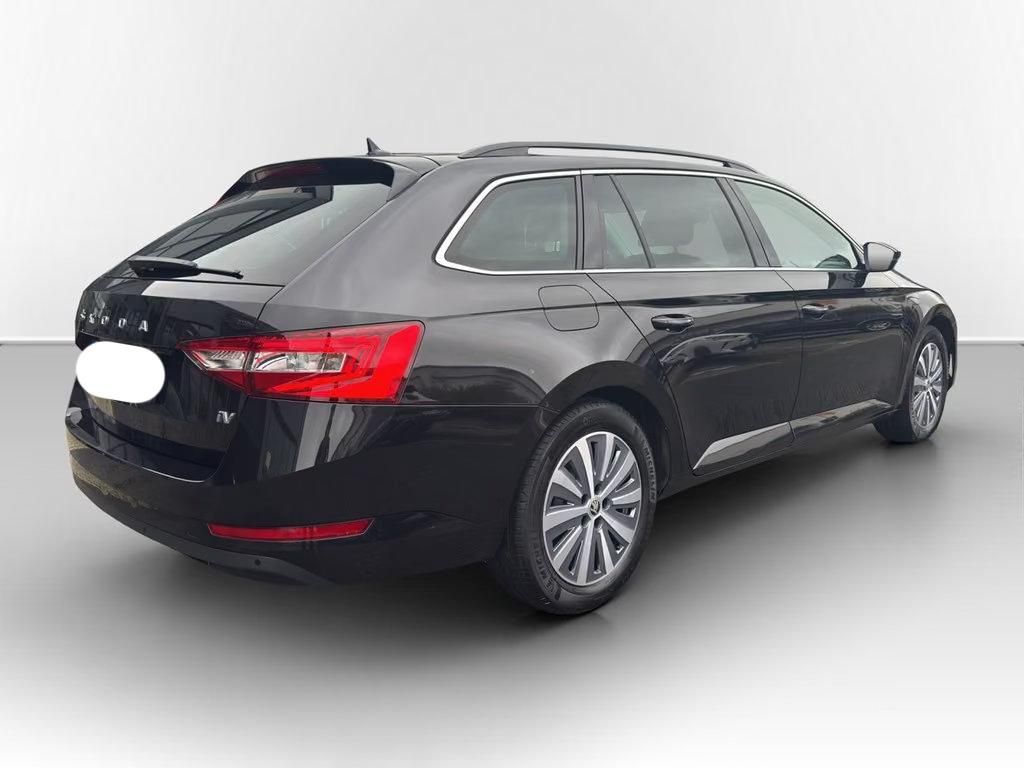 Használt Skoda Superb (2021, fekete) – 11. kép