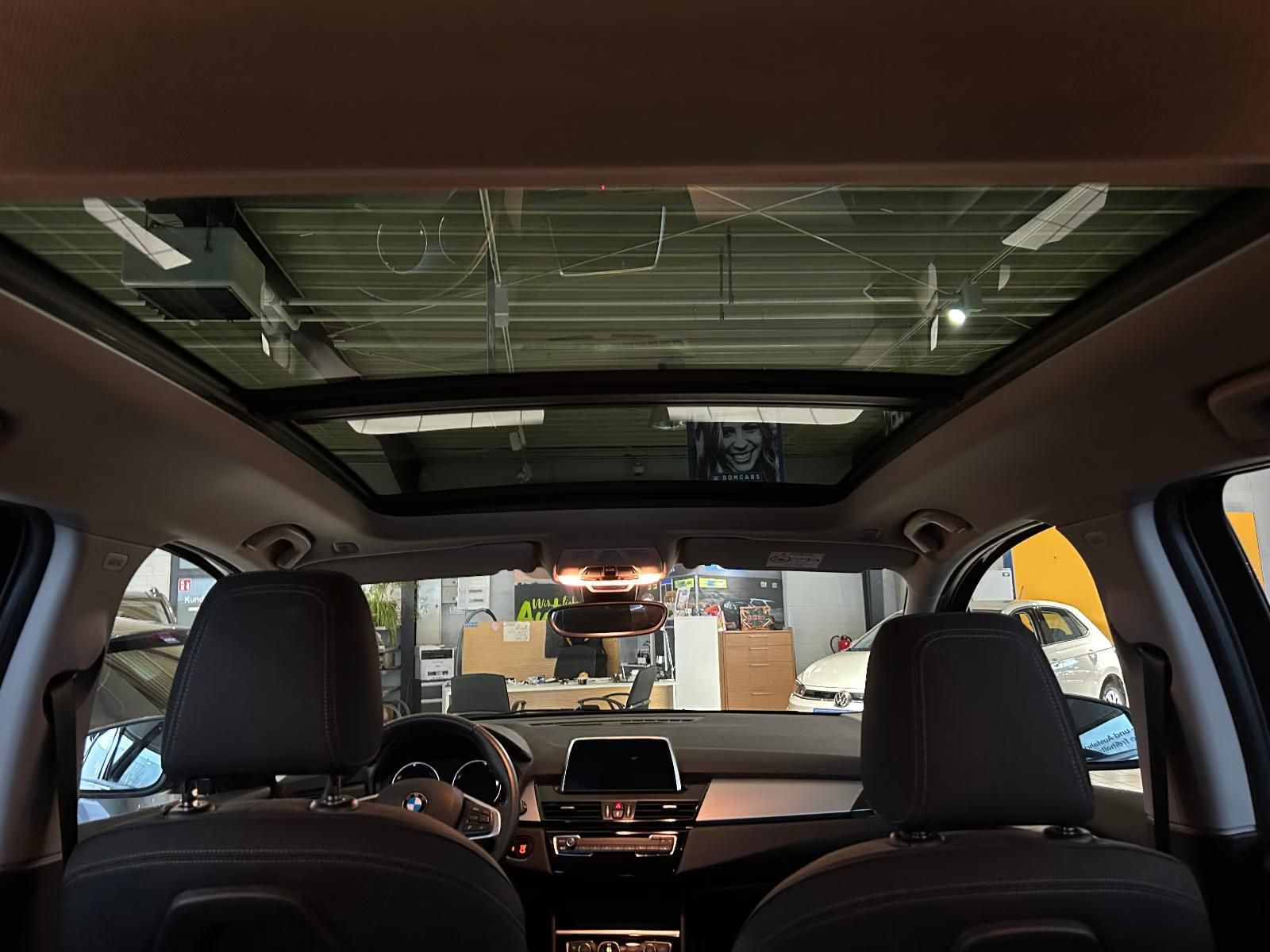 Használt BMW 220 (2021, kék) – 7. kép