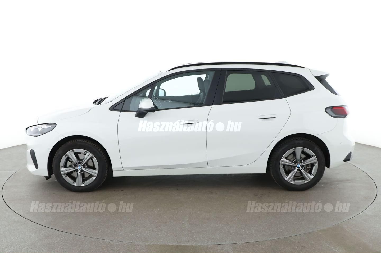 BMW 220 – 9. kép
