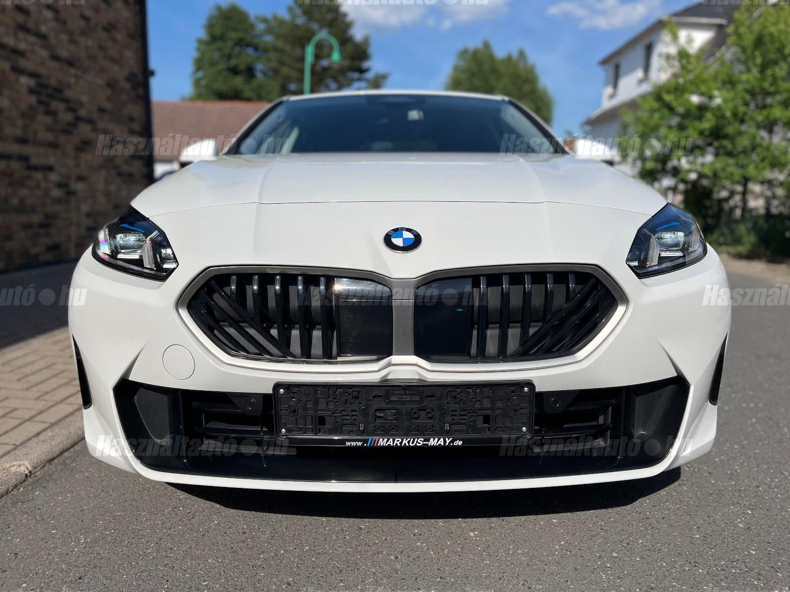 BMW 220 – 2. kép