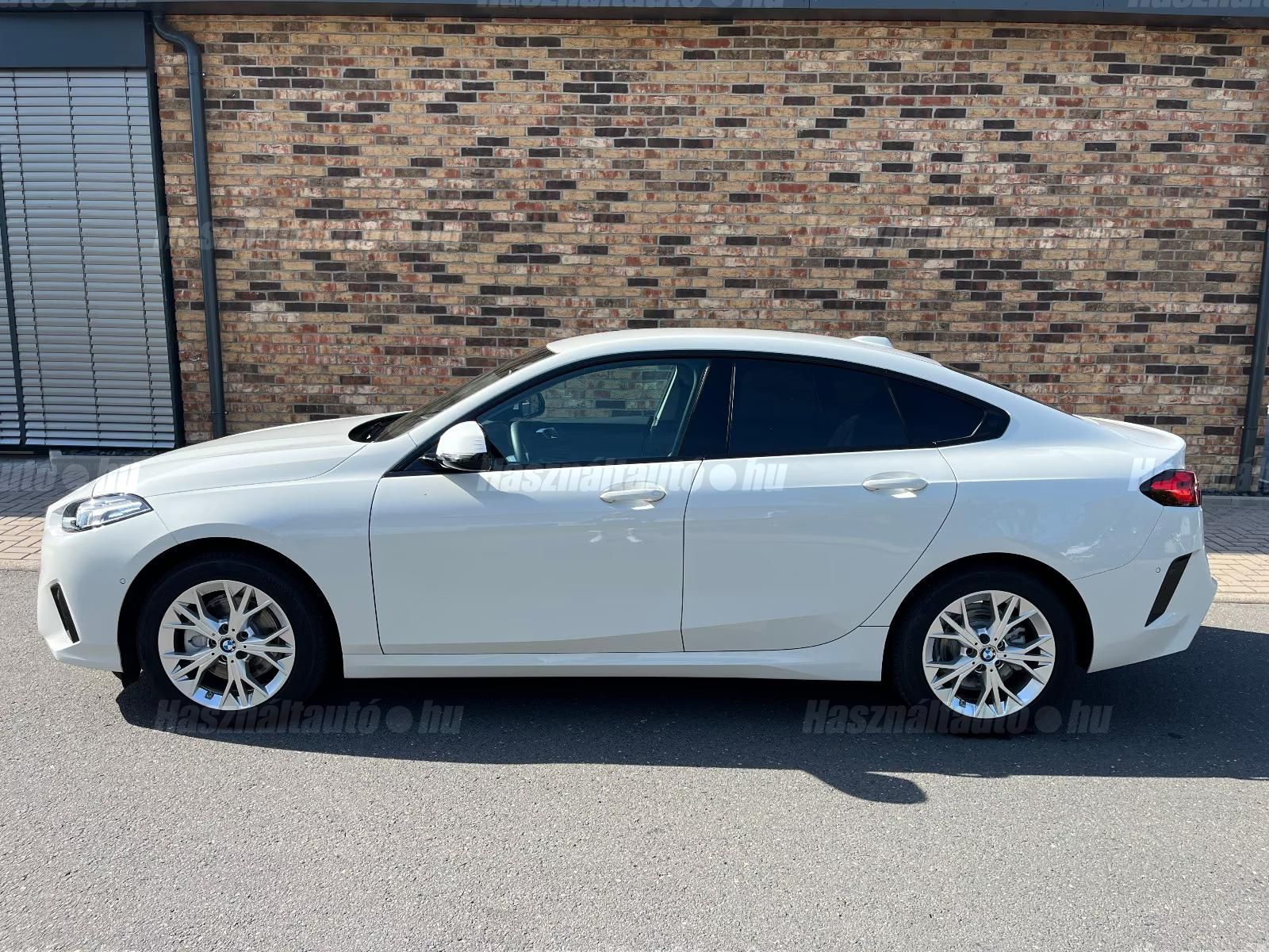 BMW 220 – 3. kép