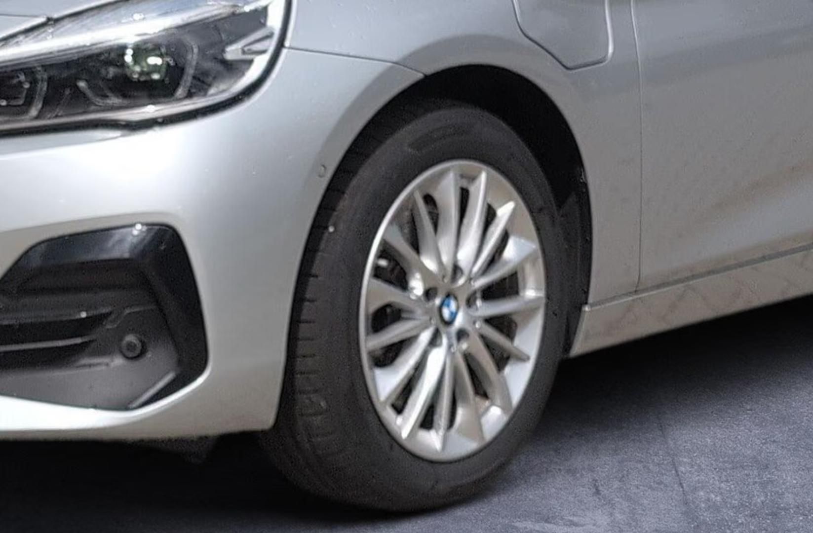 Használt BMW 225 (2021, ezüst) – 2. kép