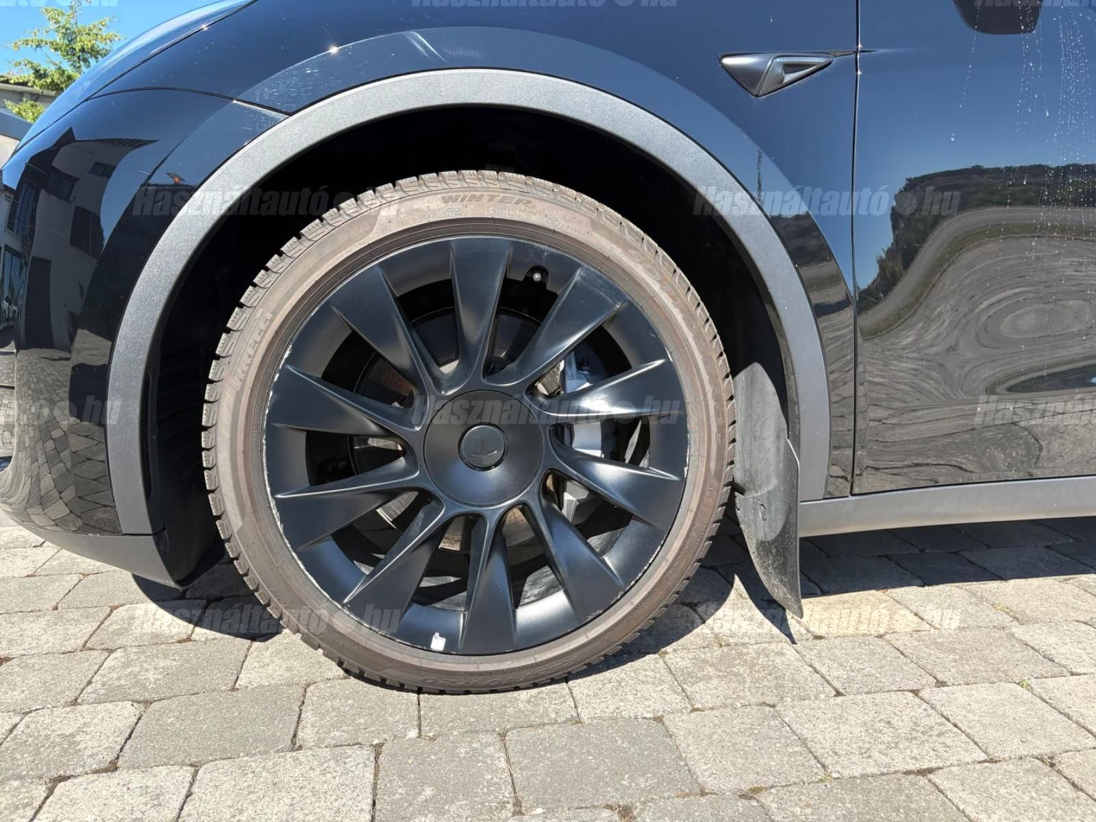 Tesla Model Y – 3. kép