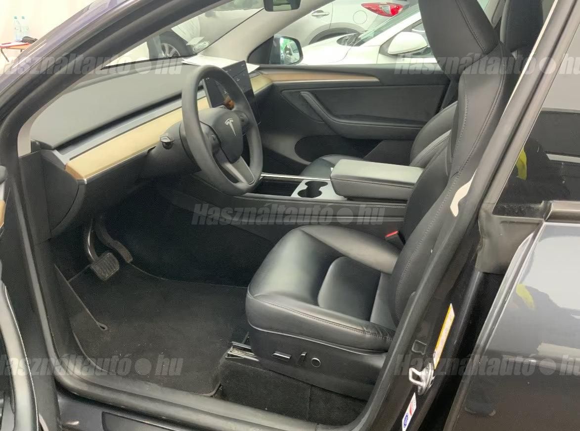 Tesla Model Y – 4. kép
