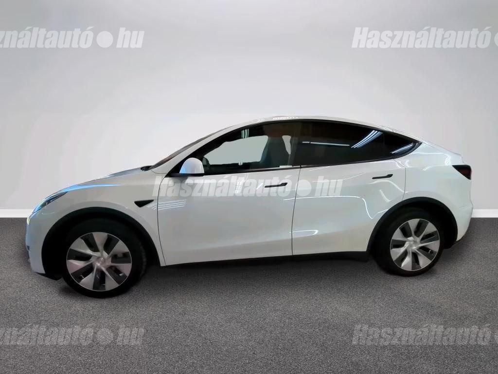 Tesla Model Y – 8. kép