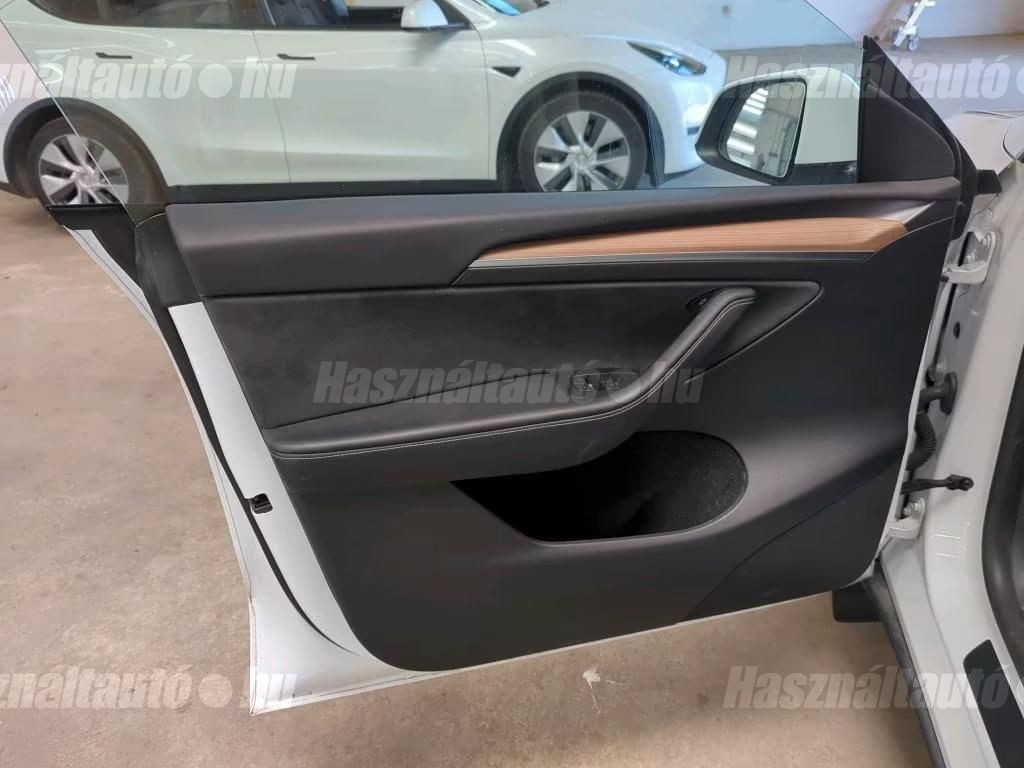 Tesla Model Y – 7. kép