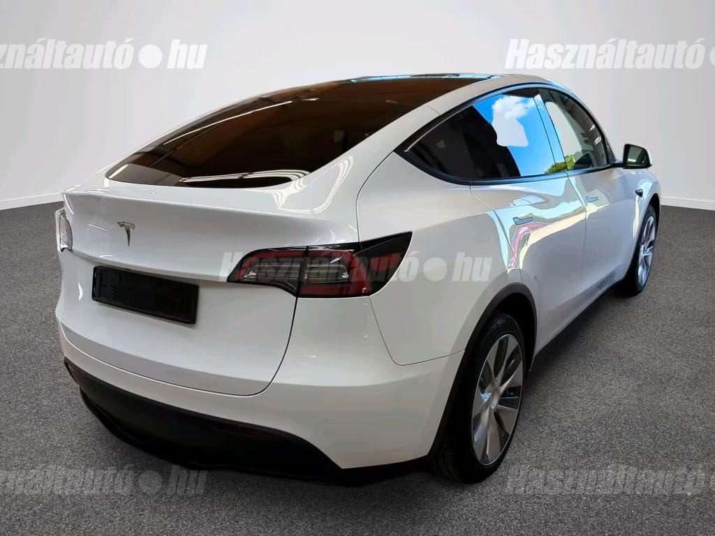 Tesla Model Y – 10. kép
